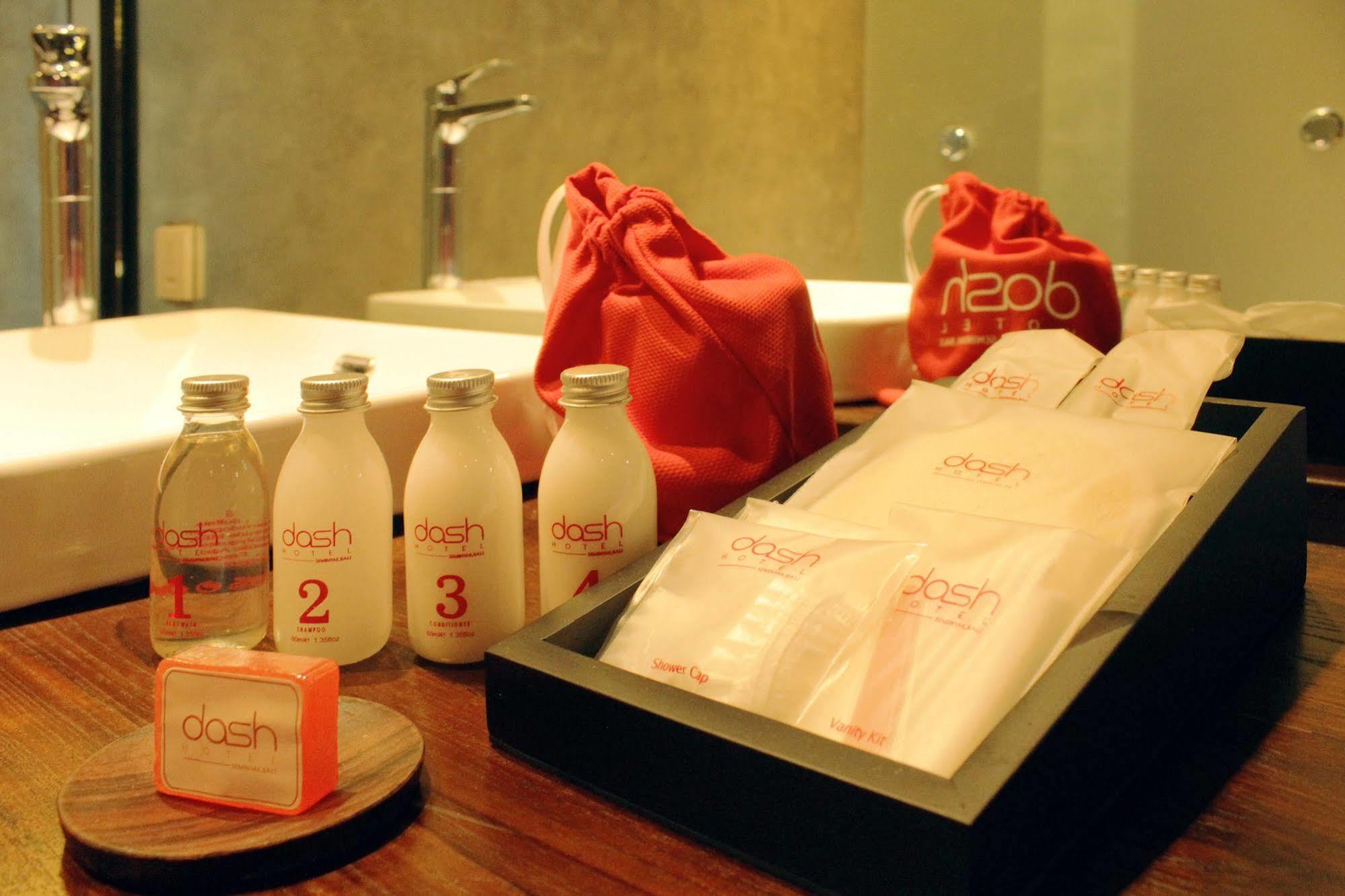 Viva Dash Hotel Seminyak Ngoại thất bức ảnh
